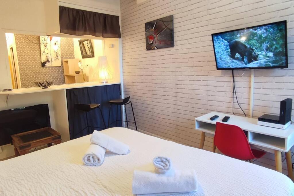 Cosy-2 Pers-Coeur De Ville-Proche Bd Pyrenees Pau Exterior foto